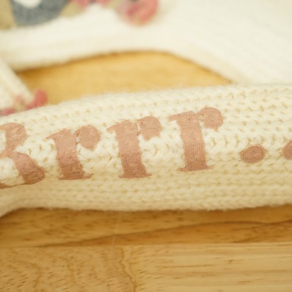 NWOT Gray Puppy in Scarf Design Cream Ribbed Sweater Socks BRRR Adult S/M - Picture 3 of 3